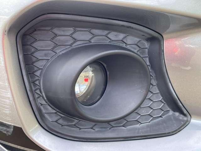 スイフトスポーツ ベースグレード　禁煙車！衝突被害軽減ブレーキ！アダプティブクルコン！全方位カメラ！純正ナビ！ＢＴ！フルセグＴＶ！ＥＴＣ！オートライト！シートヒーター！スマートキー＆プッシュスタート！横滑り防止装置！ブリッツマフラー！（13枚目）
