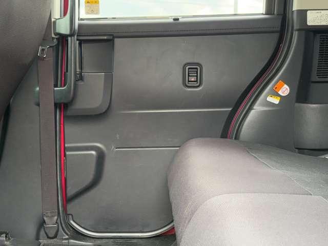 タンク カスタムＧ　Ｓ　禁煙車！衝突被害軽減ブレーキ！クルーズコントロール！両側Ｐスラドア！純正ナビ！バックカメラ！ＢＴ！ワンセグＴＶ！ＥＴＣ！オートライト！ステアリングスイッチ！スマートキー＆プッシュスタート！横滑り防止！（30枚目）