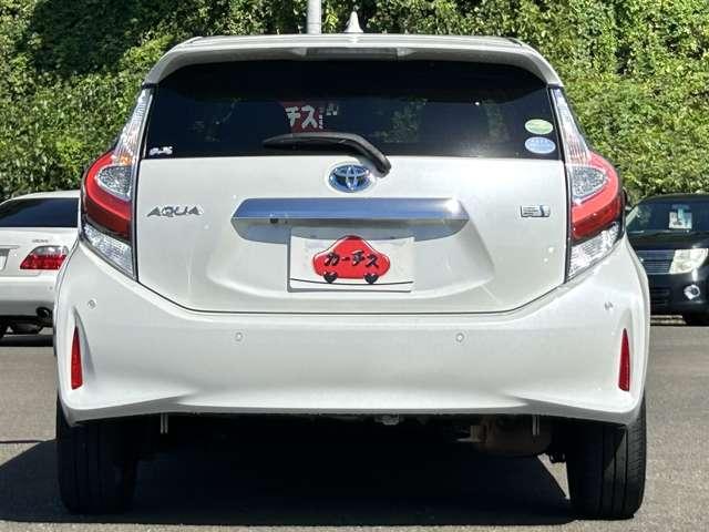 アクア Ｓスタイルブラック　１オーナー！禁煙車！衝突被害軽減ブレーキ！純正ナビ！Ｂカメラ！ＢＴ！フルセグＴＶ！ＥＴＣ！オートライト！ステアリングスイッチ！シートヒーター！スマートキー＆プッシュスタート！横滑り防止装置！純正ＡＷ！（6枚目）