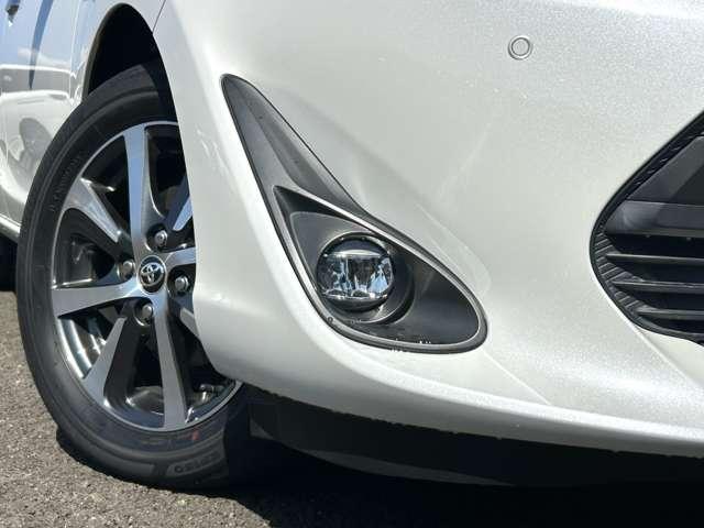 アクア Ｓスタイルブラック　１オーナー！禁煙車！衝突被害軽減ブレーキ！純正ナビ！Ｂカメラ！ＢＴ！フルセグＴＶ！ＥＴＣ！オートライト！ステアリングスイッチ！シートヒーター！スマートキー＆プッシュスタート！横滑り防止装置！純正ＡＷ！（13枚目）