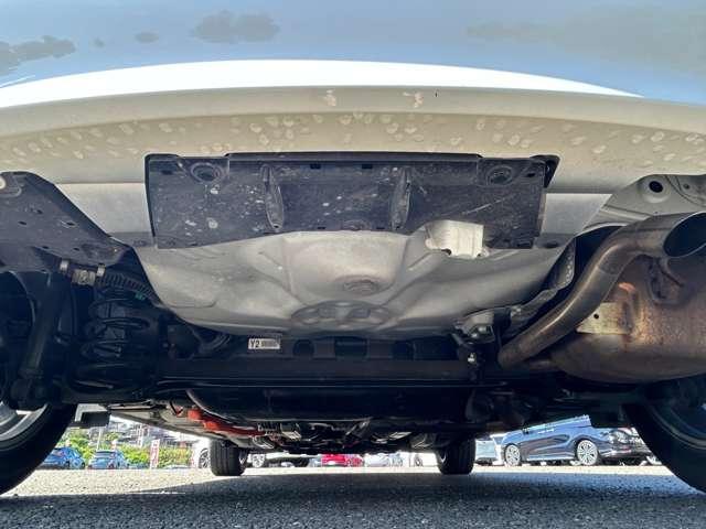アクア Ｓスタイルブラック　１オーナー！禁煙車！衝突被害軽減ブレーキ！純正ナビ！Ｂカメラ！ＢＴ！フルセグＴＶ！ＥＴＣ！オートライト！ステアリングスイッチ！シートヒーター！スマートキー＆プッシュスタート！横滑り防止装置！純正ＡＷ！（28枚目）