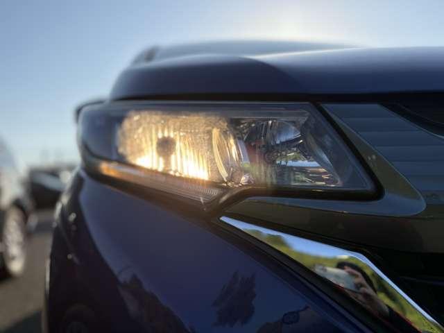 フリード Ｇ・ホンダセンシング　禁煙車！衝突被害軽減ブレーキ！アダプティブクルコン！両側パワースライドドア！純正ナビ！バックカメラ！ＢＴ！フルセグＴＶ！ＥＴＣ！ステアリングスイッチ！スマートキー＆プッシュスタート！横滑り防止装置！（14枚目）