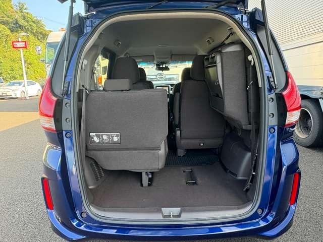 フリード Ｇ・ホンダセンシング　禁煙車！衝突被害軽減ブレーキ！アダプティブクルコン！両側パワースライドドア！純正ナビ！バックカメラ！ＢＴ！フルセグＴＶ！ＥＴＣ！ステアリングスイッチ！スマートキー＆プッシュスタート！横滑り防止装置！（21枚目）