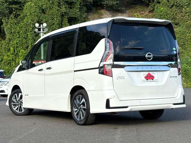 セレナ ｅ－パワー　ハイウェイスターＶ　禁煙車！衝突被害軽減ブレーキ！アダプティブクルコン！後席モニター！両側パワースライドドア！全方位カメラ！純正ナビ！ＢＴ！フルセグＴＶ！ＥＴＣ２．０！オートライト！スマートキー＆プッシュスタート！（5枚目）
