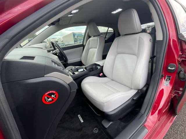 ＣＴ ＣＴ２００ｈ　バージョンＬ　禁煙車！クルーズコントロール！純正ＨＤＤナビ！Ｂカメラ！ＢＴ！ワンセグＴＶ！Ｐシート！ＥＴＣ！オートライト！ステアリングスイッチ！シートヒーター！スマートキー＆プッシュスタート！１７アルミホイール！（15枚目）