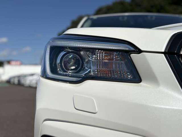 フォレスター Ｘ－ブレイク　４ＷＤ　禁煙！４ＷＤ！衝突被害軽減ブレーキ！アダプティブクルコン！純正ナビ！バック＆フロント＆サイドカメラ！ＢＴ！フルセグＴＶ！パワーシート！ＥＴＣ！シートヒーター！スマートキー＆プッシュスタート！純正ＡＷ！（12枚目）