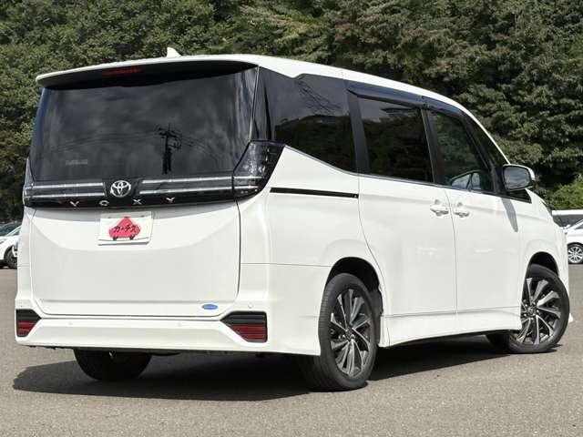 ヴォクシー Ｓ－Ｚ　１オーナー！禁煙車！衝突被害軽減ブレーキ！アダプティブクルコン！両側Ｐスライドドア！純正ナビ！バックカメラ！フルセグＴＶ！ＥＴＣ２．０！オートライト！シートヒーター！スマートキー＆プッシュスタート！（4枚目）
