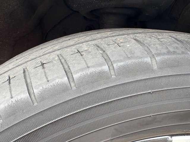 ヴォクシー Ｓ－Ｚ　１オーナー！禁煙車！衝突被害軽減ブレーキ！アダプティブクルコン！両側Ｐスライドドア！純正ナビ！バックカメラ！フルセグＴＶ！ＥＴＣ２．０！オートライト！シートヒーター！スマートキー＆プッシュスタート！（11枚目）