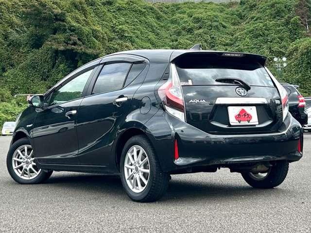 アクア Sスタイルブラック ワンオーナー/禁煙車/衝突被害軽減ブレーキ/純正ナビ/フルセグナビ/Bluetooth対応/バックカメラ/ETC/障害物センサー/横滑り防止装置/レーンキープアシスト/盗難防止装置/スマートキー/(5枚目)