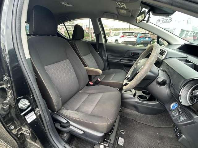 アクア Sスタイルブラック ワンオーナー/禁煙車/衝突被害軽減ブレーキ/純正ナビ/フルセグナビ/Bluetooth対応/バックカメラ/ETC/障害物センサー/横滑り防止装置/レーンキープアシスト/盗難防止装置/スマートキー/(16枚目)