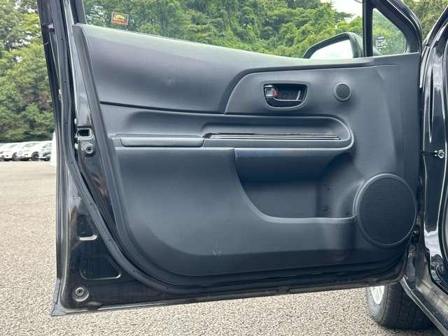 アクア Sスタイルブラック ワンオーナー/禁煙車/衝突被害軽減ブレーキ/純正ナビ/フルセグナビ/Bluetooth対応/バックカメラ/ETC/障害物センサー/横滑り防止装置/レーンキープアシスト/盗難防止装置/スマートキー/(21枚目)
