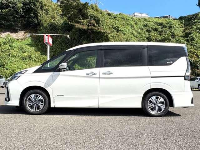 セレナ e-パワー ハイウェイスターV 禁煙車/全方位運転支援システム/プロパイロット/BSM/インテリジェントアラウンドビューモニター/純正ナビ/フルセグTV/Bluetooth/DVD/アダプティブLEDヘッドライト/シートヒーター/(8枚目)