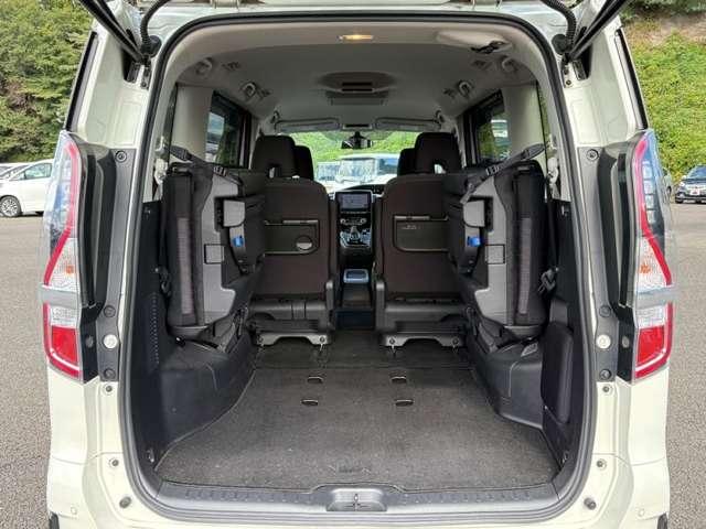 セレナ e-パワー ハイウェイスターV 禁煙車/全方位運転支援システム/プロパイロット/BSM/インテリジェントアラウンドビューモニター/純正ナビ/フルセグTV/Bluetooth/DVD/アダプティブLEDヘッドライト/シートヒーター/(26枚目)