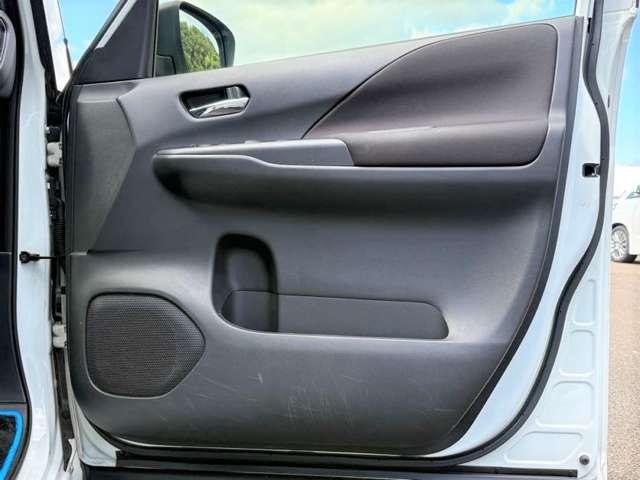 セレナ e-パワー ハイウェイスターV 禁煙車/全方位運転支援システム/プロパイロット/BSM/インテリジェントアラウンドビューモニター/純正ナビ/フルセグTV/Bluetooth/DVD/アダプティブLEDヘッドライト/シートヒーター/(29枚目)