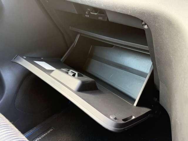 セレナ e-パワー ハイウェイスターV 禁煙車/全方位運転支援システム/プロパイロット/BSM/インテリジェントアラウンドビューモニター/純正ナビ/フルセグTV/Bluetooth/DVD/アダプティブLEDヘッドライト/シートヒーター/(53枚目)