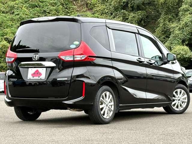 フリードハイブリッド ハイブリッド・Gホンダセンシング ホンダセンシング/両側パワースライドドア/アダプティブクルーズコントロール/Gathersナビ/フルセグTV/Bluetooth対応/DVD/バックカメラ/LEDヘッドライト/スマートキー/ETC/(3枚目)