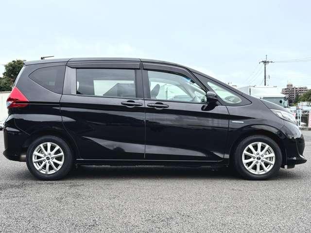 フリードハイブリッド ハイブリッド・Gホンダセンシング ホンダセンシング/両側パワースライドドア/アダプティブクルーズコントロール/Gathersナビ/フルセグTV/Bluetooth対応/DVD/バックカメラ/LEDヘッドライト/スマートキー/ETC/(6枚目)
