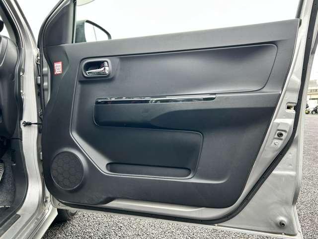 アルトワークス ベースグレード 5MT 5MT/禁煙車/BLITZ車高調/カロッツェリアナビ/フルセグTV/DVD/Bluetooth対応/バックカメラ/HIDヘッドライト/オートライト/純正アルミ/ビルトインETC/スマートキー/(44枚目)