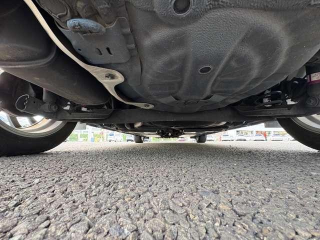 ノート Ｘ　禁煙車／ブラックルーフ／ブラックドアミラー／全方位運転支援システム／純正ナビ／フルセグＴＶ／Ｂｌｕｅｔｏｏｔｈ対応／バックカメラ／シートヒーター／ステアリングヒーター／純正ＥＴＣ／障害物センサー／（32枚目）