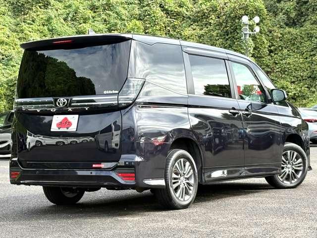 ヴォクシー S-Z 4WD 1オーナー!4WD!禁煙車!衝突被害軽減ブレーキ!Aクルコン!両側Pスライドドア!純正ナビ!Bカメラ!BT!フルセグTV!ETC2.0!オートライト!シートヒーター!スマートキー&プッシュスタート!(4枚目)