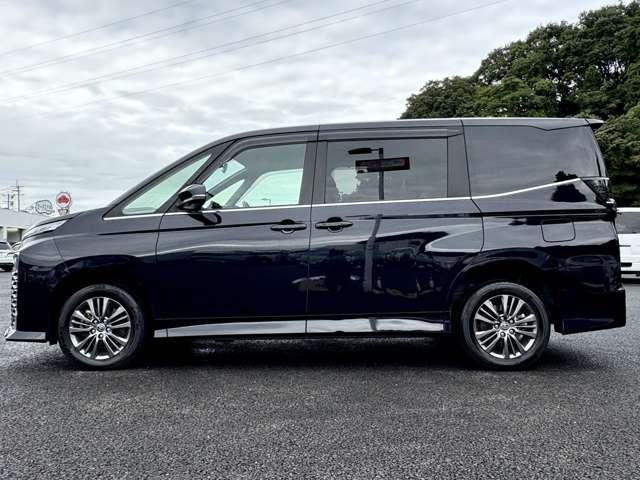 ヴォクシー S-Z 4WD 1オーナー!4WD!禁煙車!衝突被害軽減ブレーキ!Aクルコン!両側Pスライドドア!純正ナビ!Bカメラ!BT!フルセグTV!ETC2.0!オートライト!シートヒーター!スマートキー&プッシュスタート!(8枚目)