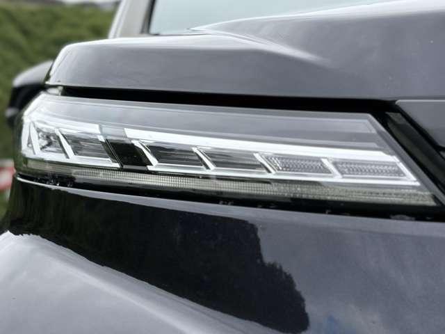 ヴォクシー S-Z 4WD 1オーナー!4WD!禁煙車!衝突被害軽減ブレーキ!Aクルコン!両側Pスライドドア!純正ナビ!Bカメラ!BT!フルセグTV!ETC2.0!オートライト!シートヒーター!スマートキー&プッシュスタート!(15枚目)