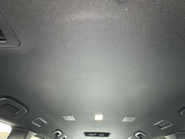 ヴォクシー S-Z 4WD 1オーナー!4WD!禁煙車!衝突被害軽減ブレーキ!Aクルコン!両側Pスライドドア!純正ナビ!Bカメラ!BT!フルセグTV!ETC2.0!オートライト!シートヒーター!スマートキー&プッシュスタート!(24枚目)