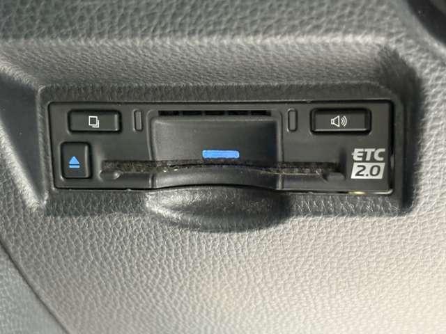 ヴォクシー S-Z 4WD 1オーナー!4WD!禁煙車!衝突被害軽減ブレーキ!Aクルコン!両側Pスライドドア!純正ナビ!Bカメラ!BT!フルセグTV!ETC2.0!オートライト!シートヒーター!スマートキー&プッシュスタート!(54枚目)