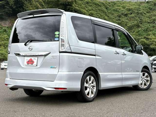 セレナ ハイウェイスター　Ｓ－ハイブリッド　Ｖエアロモード　禁煙車！クルーズコントロール！サンルーフ！後席モニター！両側パワースライドドア！純正ナビ！バックカメラ！ＢＴ！フルセグＴＶ！ＥＴＣ！オートライト！スマートキー＆プッシュスタート！アイドリングストップ！（4枚目）