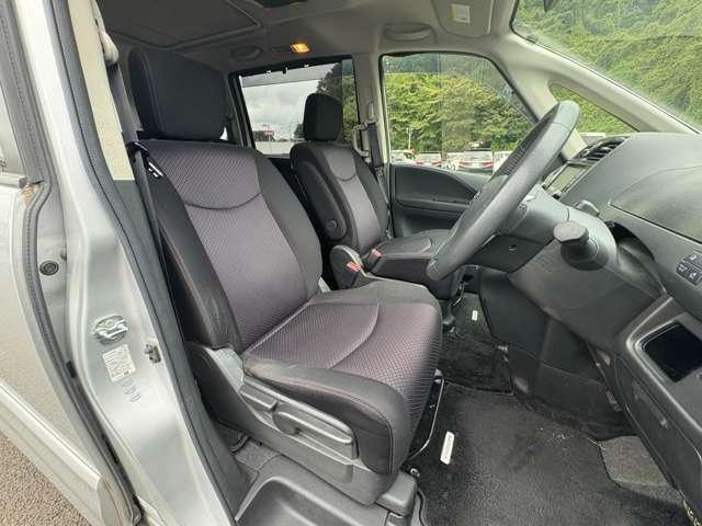 セレナ ハイウェイスター　Ｓ－ハイブリッド　Ｖエアロモード　禁煙車！クルーズコントロール！サンルーフ！後席モニター！両側パワースライドドア！純正ナビ！バックカメラ！ＢＴ！フルセグＴＶ！ＥＴＣ！オートライト！スマートキー＆プッシュスタート！アイドリングストップ！（19枚目）