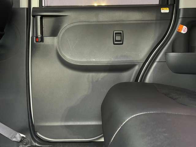 タント カスタムＲＳ　トップエディションＳＡＩＩＩ　禁煙車！衝突被害軽減ブレーキ！両側Ｐスライドドア！メモリーナビ！Ｂカメラ！ＢＴ！フルセグＴＶ！ＥＴＣ！オートライト！シートヒーター！スマートキー＆プッシュスタート！アイドリングストップ！横滑り防止！（32枚目）