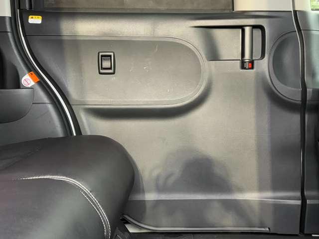 タント カスタムＲＳ　トップエディションＳＡＩＩＩ　禁煙車！衝突被害軽減ブレーキ！両側Ｐスライドドア！メモリーナビ！Ｂカメラ！ＢＴ！フルセグＴＶ！ＥＴＣ！オートライト！シートヒーター！スマートキー＆プッシュスタート！アイドリングストップ！横滑り防止！（33枚目）