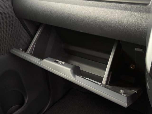 タント カスタムＲＳ　トップエディションＳＡＩＩＩ　禁煙車！衝突被害軽減ブレーキ！両側Ｐスライドドア！メモリーナビ！Ｂカメラ！ＢＴ！フルセグＴＶ！ＥＴＣ！オートライト！シートヒーター！スマートキー＆プッシュスタート！アイドリングストップ！横滑り防止！（50枚目）