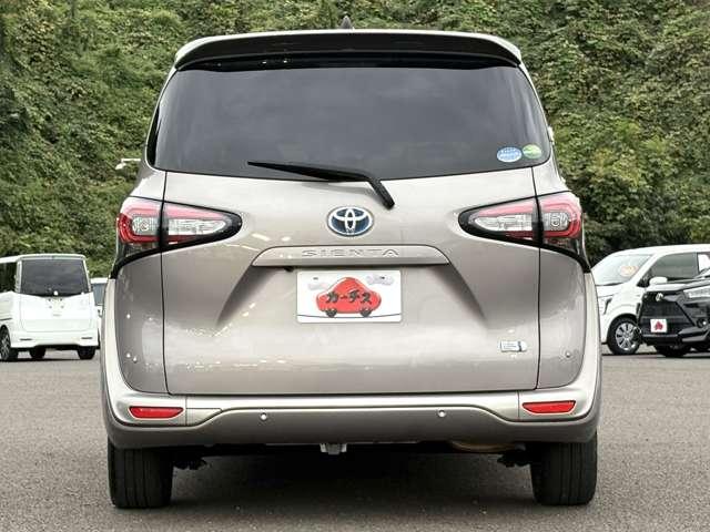 シエンタ ハイブリッドＧ　クエロ　禁煙車！衝突被害軽減ブレーキ！クルーズコントロール！後席モニター！両側Ｐスライドドア！全方位カメラ！純正ナビ！ＢＴ！フルセグＴＶ！ＥＴＣ！シートヒーター！スマートキー＆プッシュスタート！横滑り防止！（6枚目）