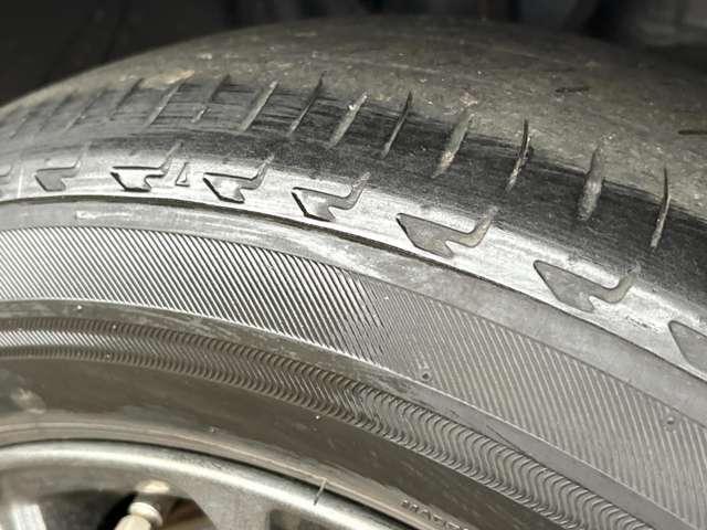 シエンタ ハイブリッドＧ　クエロ　禁煙車！衝突被害軽減ブレーキ！クルーズコントロール！後席モニター！両側Ｐスライドドア！全方位カメラ！純正ナビ！ＢＴ！フルセグＴＶ！ＥＴＣ！シートヒーター！スマートキー＆プッシュスタート！横滑り防止！（11枚目）