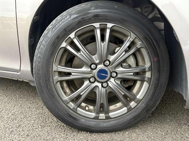シエンタ ハイブリッドＧ　クエロ　禁煙車！衝突被害軽減ブレーキ！クルーズコントロール！後席モニター！両側Ｐスライドドア！全方位カメラ！純正ナビ！ＢＴ！フルセグＴＶ！ＥＴＣ！シートヒーター！スマートキー＆プッシュスタート！横滑り防止！（12枚目）