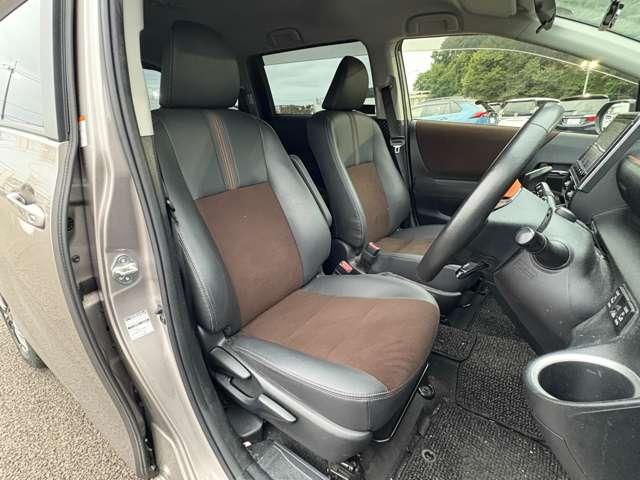 シエンタ ハイブリッドＧ　クエロ　禁煙車！衝突被害軽減ブレーキ！クルーズコントロール！後席モニター！両側Ｐスライドドア！全方位カメラ！純正ナビ！ＢＴ！フルセグＴＶ！ＥＴＣ！シートヒーター！スマートキー＆プッシュスタート！横滑り防止！（21枚目）