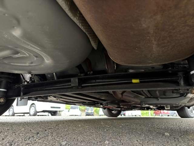 シエンタ ハイブリッドＧ　クエロ　禁煙車！衝突被害軽減ブレーキ！クルーズコントロール！後席モニター！両側Ｐスライドドア！全方位カメラ！純正ナビ！ＢＴ！フルセグＴＶ！ＥＴＣ！シートヒーター！スマートキー＆プッシュスタート！横滑り防止！（33枚目）