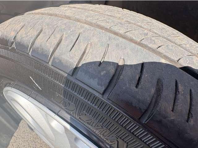 スペーシア ハイブリッドＸ　ワンオーナー／禁煙車／セーフティサポート／ホワイトルーフ／ドアミラー／アイドリングストップ／全方位モニター／純正ナビ／フルセグＴＶ／Ｂｌｕｅｔｏｏｔｈ／アップグレードパッケージ／両側電動スライドドア／（16枚目）