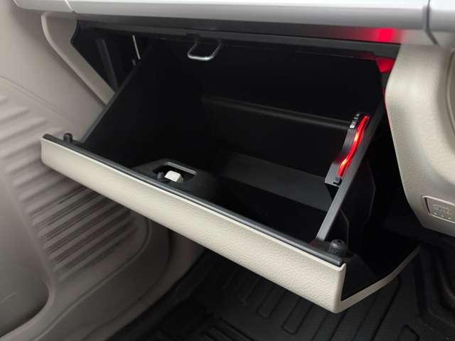 スペーシア ハイブリッドＸ　ワンオーナー／禁煙車／セーフティサポート／ホワイトルーフ／ドアミラー／アイドリングストップ／全方位モニター／純正ナビ／フルセグＴＶ／Ｂｌｕｅｔｏｏｔｈ／アップグレードパッケージ／両側電動スライドドア／（54枚目）