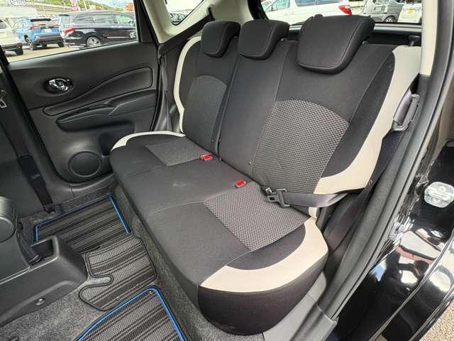 ノート ｅ－パワー　Ｘ　禁煙車／インテリジェントエマージェンシーブレーキ／車線逸脱警報／純正ナビ／地デジＴＶ／ＤＶＤ／インテリジェントアラウンドビューモニター＆ルームミラー／ＬＥＤヘッドライト／オートライト／障害物センサー／（17枚目）