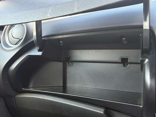 ノート ｅ－パワー　Ｘ　禁煙車／インテリジェントエマージェンシーブレーキ／車線逸脱警報／純正ナビ／地デジＴＶ／ＤＶＤ／インテリジェントアラウンドビューモニター＆ルームミラー／ＬＥＤヘッドライト／オートライト／障害物センサー／（48枚目）