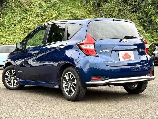 ノート ｅ－パワーオーテック　禁煙車／インテリジェントエマージェンシーブレーキ／車線逸脱警報／純正ナビ／フルセグＴＶ／ＤＶＤ／Ｂｌｕｅｔｏｏｔｈ／インテリアラウンドビューモニター＆ルームミラー／ＬＥＤヘッドライト／オートライト／（5枚目）