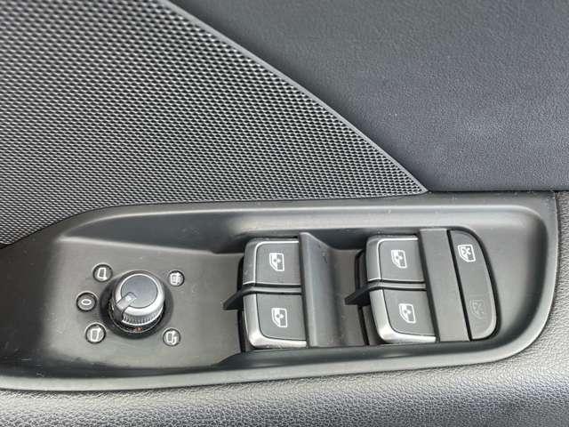 A3 スポーツバック1.4TFSIスポーツSラインパッケジ 禁煙車!衝突被害軽減B!クルコン!純正HDDナビ!Bカメラ!BT!パワーシート!ETC!オートライト!シートヒーター!スマートキー&プッシュスタート!アイドリングストップ!パドルシフト!純正18AW!(49枚目)