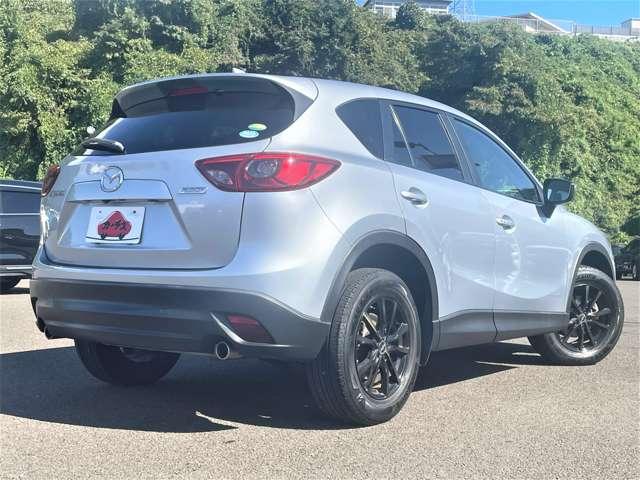 ＣＸ－５ ２０Ｓ　１オーナー！禁煙車！衝突被害軽減ブＢ！クルコン！純正ナビ！バック・サイドカメラ！ＢＴ！フルセグＴＶ！ＥＴＣ！オートライト！スマートキー＆プッシュスタート！ＵＳＢ端子！アイドリングストップ！横滑り防止！（4枚目）