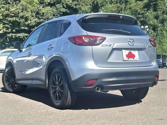 ＣＸ－５ ２０Ｓ　１オーナー！禁煙車！衝突被害軽減ブＢ！クルコン！純正ナビ！バック・サイドカメラ！ＢＴ！フルセグＴＶ！ＥＴＣ！オートライト！スマートキー＆プッシュスタート！ＵＳＢ端子！アイドリングストップ！横滑り防止！（5枚目）