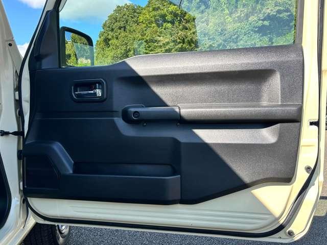 ジムニー XC 4WD 1オーナー!4WD!禁煙車!衝突被害軽減ブレーキ!クルコン!メモリーナビ!バックカメラ!フルセグTV!ETC!オートライト!シートヒーター!スマートキー&プッシュスタート!LEDライト!純正16AW!(52枚目)