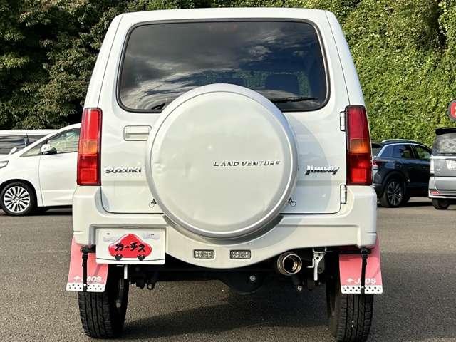 ジムニー ランドベンチャー　４ＷＤ　４ＷＤ！５速ＭＴ！禁煙！ＢＴ！フルセグＴＶ！ＥＴＣ！シートヒーター！スマートキー＆プッシュスタート！ＬＥＤライト！！ＢＡＴＴＬＥＺマフラー！ＪＡＯＳスポーツカウル＆マッドガード！ＲＡＹＳ１６ＡＷ！（6枚目）
