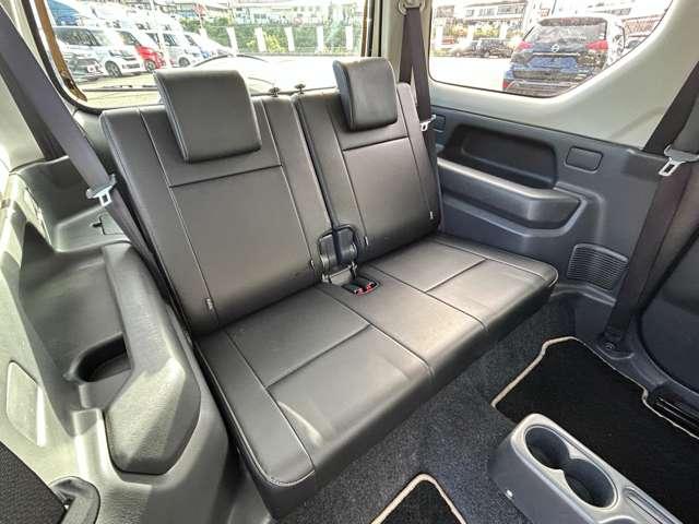 ジムニー ランドベンチャー　４ＷＤ　４ＷＤ！５速ＭＴ！禁煙！ＢＴ！フルセグＴＶ！ＥＴＣ！シートヒーター！スマートキー＆プッシュスタート！ＬＥＤライト！！ＢＡＴＴＬＥＺマフラー！ＪＡＯＳスポーツカウル＆マッドガード！ＲＡＹＳ１６ＡＷ！（28枚目）
