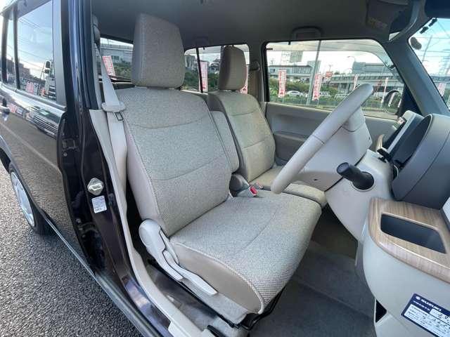 アルトラパン Ｓ　禁煙車！衝突被害軽減ブレーキ！メモリーナビ！バックカメラ！ＢＴ！フルセグＴＶ！ＥＴＣ！オートライト！シートヒーター！キーレス！スマートキー！アイドリングストップ！横滑り防止！レーンキープアシスト！（17枚目）